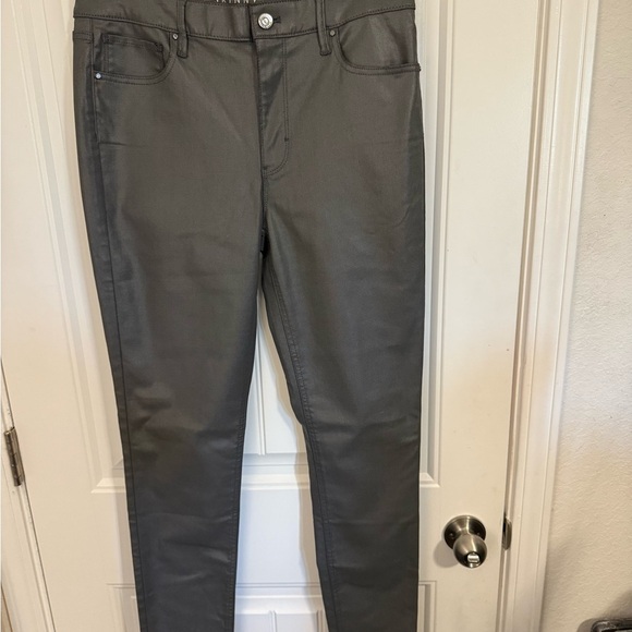 White House Black Market Gray Skinny Jeans with Smooth Denim Finish - Picture 5 of 12